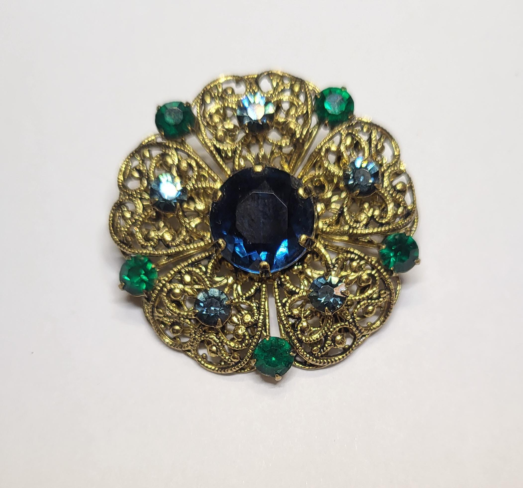 Broche Fantaisie Vintage Avec Strass – élégance Rétro – Accessoire Occasion Unique