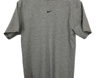 T-shirt Nike Silver Tag VTG de l'an 2000 | Logo virgule centrale au centre | L pour hommes | Pièce de projet