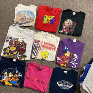 Lot de t-shirts vintage mystérieux T-shirts rétro des années 90 de l'an 2000 Imprimés animaliers graphiques Cadeau amusant image 3