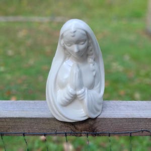 Vintage Blessed Virgin Mary Praying Planter