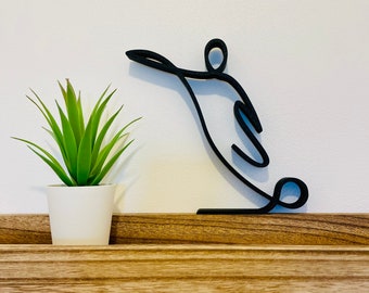 Piłkarz – dekoracja w stylu minimalistycznym/liniowym – wyprodukowano we Francji – przyjazna dla środowiska – pomysł na prezent dla miłośników piłki nożnej – Euro 2024