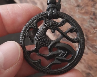 Viking Wolf Amulet – Black Polished Horn Pendant | Hand-Carved Norse Talisman