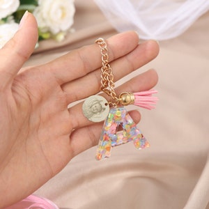 Amuletos personalizados de botellas de agua con letras, amuletos de vidrio, amuletos de copas de vino, accesorios para bebidas, amuletos de mango de vidrio - regalos para ella