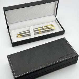 Personalized Graduation Pen Set – Engraved Gift for MBA, Masters, PhD, Law School, Custom Graduate Gift, Class of 2025