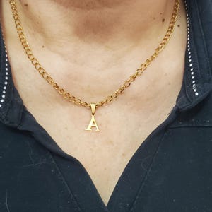 collier initiale lettre prénom en acier inoxydable plaqué or 18k