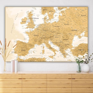 Mapa de Europa con países: mapa de Europa beige detallado e imprimible, mapa de Europa digital en colores neutros para arte de pared, póster, papel tapiz, impresión