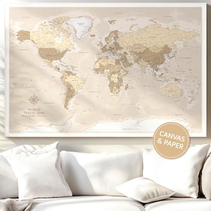 Gepersonaliseerde wereldkaart print en poster muurkunst – beige reiskaart canvas of papier op rol | Cadeau voor stellen, reizigers, housewarming