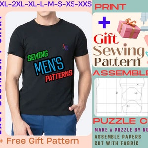 K&ouml;nnte beinhalten: Ein schwarzes T-Shirt mit dem Aufdruck "Sewing Men's Patterns" auf der Vorderseite. Das T-Shirt ist Teil eines N&auml;hmustersatzes, der ein kostenloses Geschenk-Muster enth&auml;lt. Das Muster ist so konzipiert, dass es wie ein Puzzle zusammengesetzt wird, mit nummerierten Teilen, die ausgeschnitten und zusammengen&auml;ht werden.