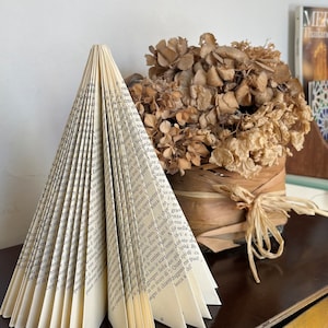 Albero di carta riciclata