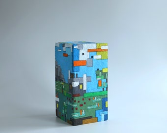 Objet d'art «cubisme naïf», sculpture géométrique en argile de papier, style pop-art.