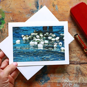 Biglietto d'auguri fotografico fatto a mano 5x7 incorniciabile con cappuccio sul canale, pesca al salmone, fotografia di Veronica, biglietto vuoto per ogni occasione