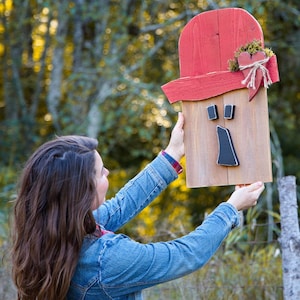 Hand-Painted Barnwood Scarecrow: Primitive Fall Porch Decor