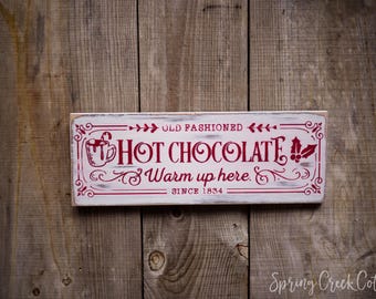 素朴なクリスマスの木製看板：フロスティのスノーフレークカフェの