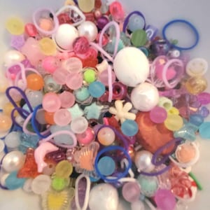 bead soup, diy bracelet/phone charm kit, arts and crafts