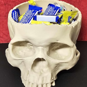 3d printed, Halloween, Skull, Candy dish, Candy bowl, Spooky Decor, Decorative, Gothic decor, Jewelry bowl, Gift, Container, Desk, Shelf