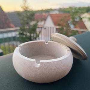 Aschenbecher mit Deckel Rico Zigarette Beton Outdoor für Außenbereich Innenbereich Deko Dekoration
