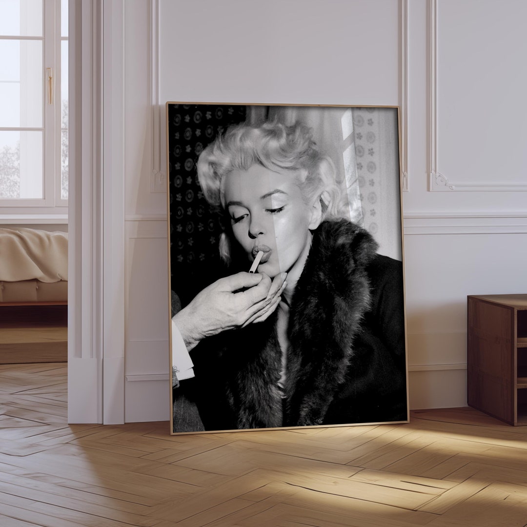 marilyn monroe cigarette Smoking Rare 1980s Striped MARILYN MONROE #PhotoOfTheDay Yes,