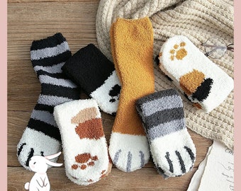 Cute Cat Paw Pattern Socks - Comfy Plush Cotton, Women's Winter Sleepwear, Charming Floor Sox, Unique Gift for Pet Owners, Casual Socks,catt