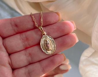 Collier Virgen de Guadalupe en or 18 carats : pendentif religieux