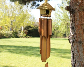 Cabane à oiseaux en jonc de mer, carillon éolien, décoration bohème