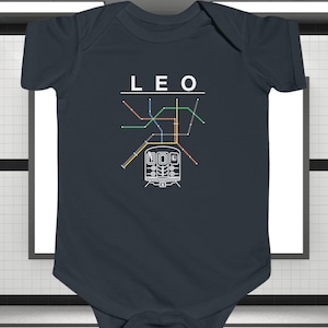 Custom NYC Subway Onesie, shirt pasgeboren metro, babycadeau New York, gepersonaliseerde babyoutfit, rompertje metrokaart, NY babycadeau, NYC