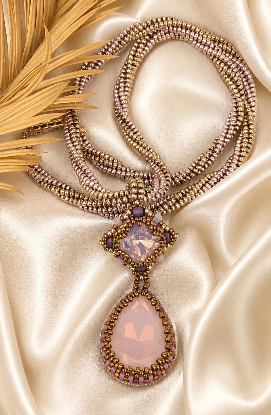 Victorian Romance Necklace: Handwoven Pink and Gold Beaded Crystal…