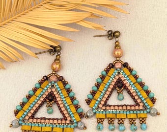 Boucles d'oreilles en perles faites main : style temple du sud-ouest du Japon