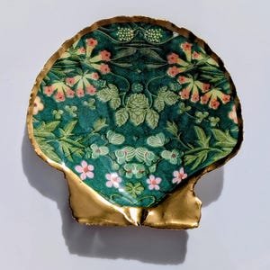 Vassoio portaoggetti a forma di conchiglia in stile Art Déco, decorazione costiera, piatto portagioie fatto a mano, regalo per damigelle d'onore, inaugurazione della casa