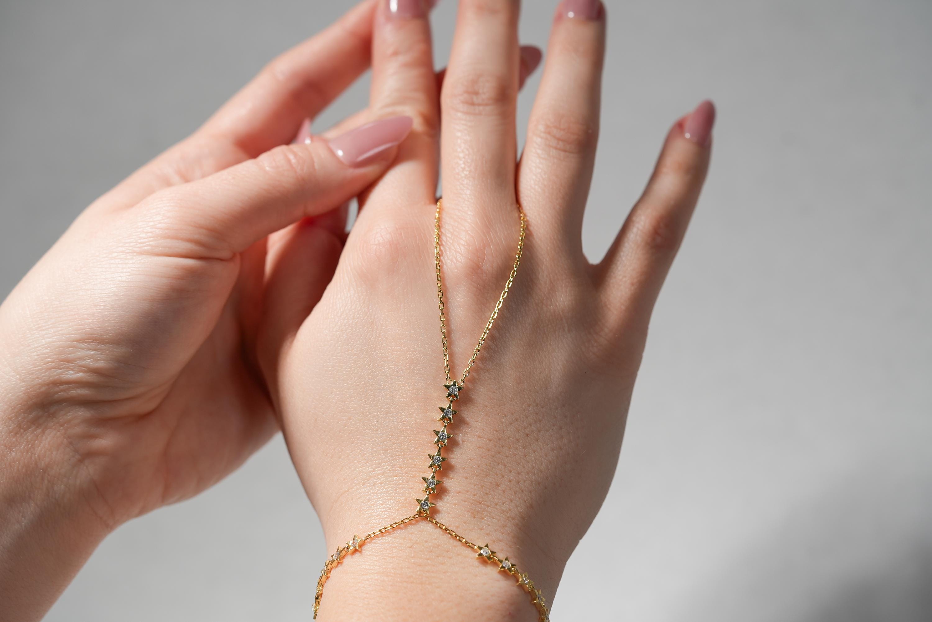 14Kゴールドメッキスターハンドチェーンブレスレット：925スターリング