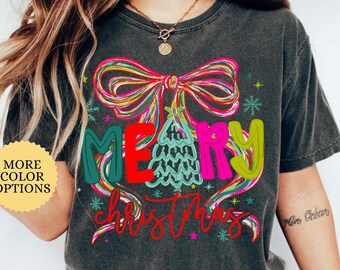 Comfort Colors® Merry Christmas Shirt, Coquette Bow Christmas, Women's Holiday Tee, Coquette Christmas Tshirt, Winter Shirt, Preppy Xmas