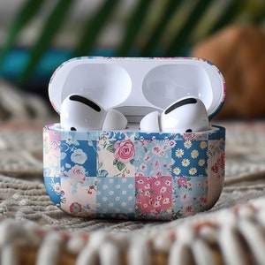 ヴィンテージフローラルパッチワークAirPodsケース、プレッピーな春の美学、コケットガーリーケース、キュートなAirPods Proケース、AirPods Pro Gen 1、2、3用