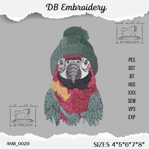 Puede incluir: Un loro bordado con gorro verde, plumas rojas, amarillas y grises. La imagen incluye el texto "DB Embroidery", "made with love", y opciones de tamaño de 10cm, 13cm, 15cm, 18cm y 20cm.