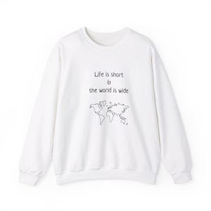 Das Leben ist kurz und die Welt ist weit T-Shirt, Reise-Shirt, Reisende Geschenk, Reise-Liebhaber, Unisex Shirt, Frauen-Shirt, Urlaub, Reise-Liebhaber