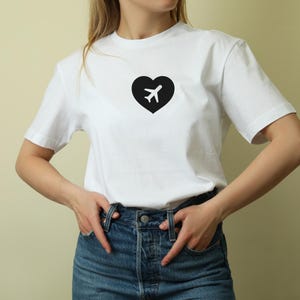 Reise Geschenk, Reise Shirt, Urlaub Shirt, Reise Liebhaber, Weltkarte Shirt, Flugzeugmodus Shirt, Reise Liebe, Fernweh, Abenteuer Tee