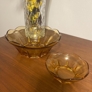 Vintage Anchor Hocking Amber Glass Bowl Set // Scalloped Rim Serving Bowls // Mid Century Retro Glassware