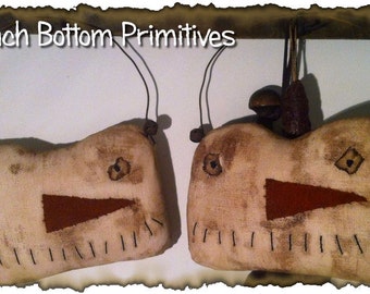ePattern~Primitive Winter Extreme Snowman Hangers, Sewing Pattern PDF Peach Bottom Primitives