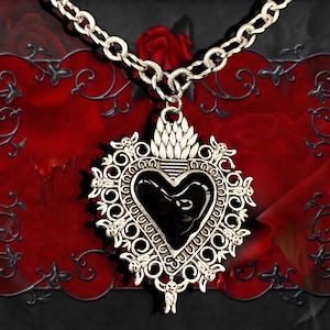 Heart Necklace Goth Black Spiky Heart Pendant Victorian Gothic Stainless Steel Necklace for Alternative Fashion Gift Pendants to choose from