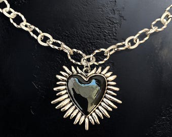 Gothic Necklace, Spiky Vampire Heart Pendant in Black, Red, Silver – Alternative Jewelry, Unique Gothic Gift for Dark Fashion Lovers