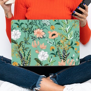 Botanical Garden Bliss Laptop Skin: UNIVERSAL Laptop Skin, Full Coverage Protective Skin, Vivid Vibes, Elegant Design, Floral Laptop Skin