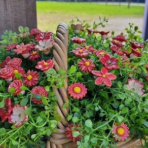 10 Stück Keramikblumen rote Keramikblümchen gemischt. Bild 2