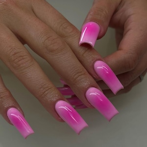 Pink in Pink Aura press on nails | Handmade Press on nails | Press ons