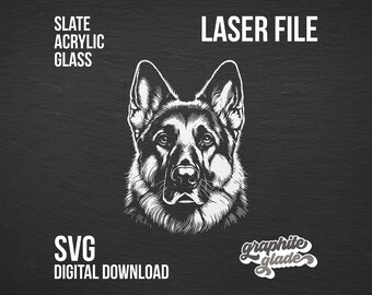 Puede incluir: Ilustración en blanco y negro de línea de arte de la cabeza de un perro pastor alemán. La imagen está sobre un fondo negro con el texto "LASER FILE", "SLATE ACRYLIC GLASS", "SVG DIGITAL DOWNLOAD" y "graphite glade" en blanco.