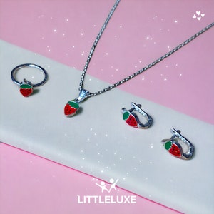 Ensemble de bijoux en argent fraise filles Ensemble de bijoux pour enfants Ensemble de bijoux pour enfants Boucles d'oreilles fraise Bague fraise Collier fraise Cadeau pour fille image 1