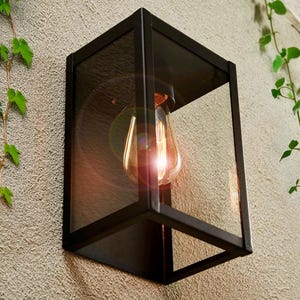 Minimalist outdoor wall lantern - Rustic style - Metal wall sconce for porch, garden, front door - LED lamp for exterior - Outside Lighting