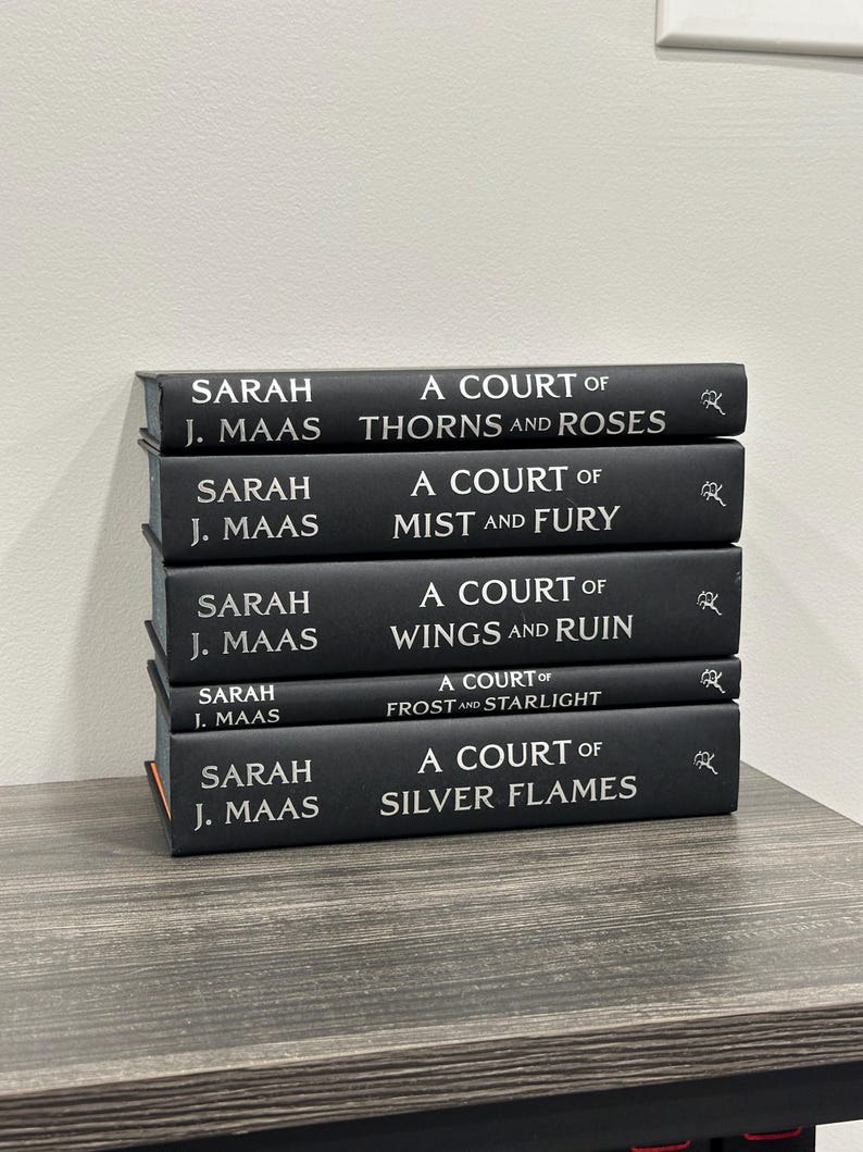 A Court of Thorns and Roses Box Set: Hand-painted Edges Hardcover (5 ...