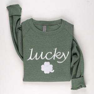 Lucky Embroidered Clover Classic Crewneck St. Patrick&#39;s Day Celebration Unisex Sweater