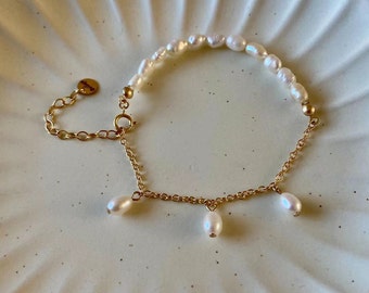 Perlen- und stationäres Naturperlenarmband, Barockperlen, 14K Gold gefüllt, Geschenkidee für die Braut oder zum Muttertag