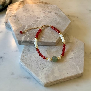8mm Jade and 4mm Red Onyx Beaded Bracelet, 14K Gold Filled Bracelet, Oriental Bracelet, Mother of Pearl Bracelet, Gift for her, Gift for him