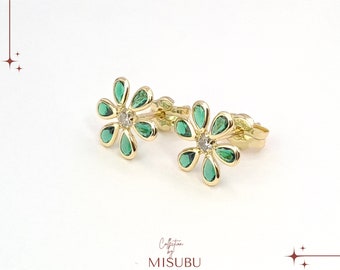 Solid Gold Earrings 14k stud | Yellow Gold | Flower stud earrings