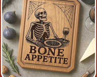 Grabado de Bone Apetito SVG PNG, diseño divertido de esqueleto en la mesa de la cena para Halloween, ideal para tablas de embutidos, letreros rústicos y decoración espeluznante.